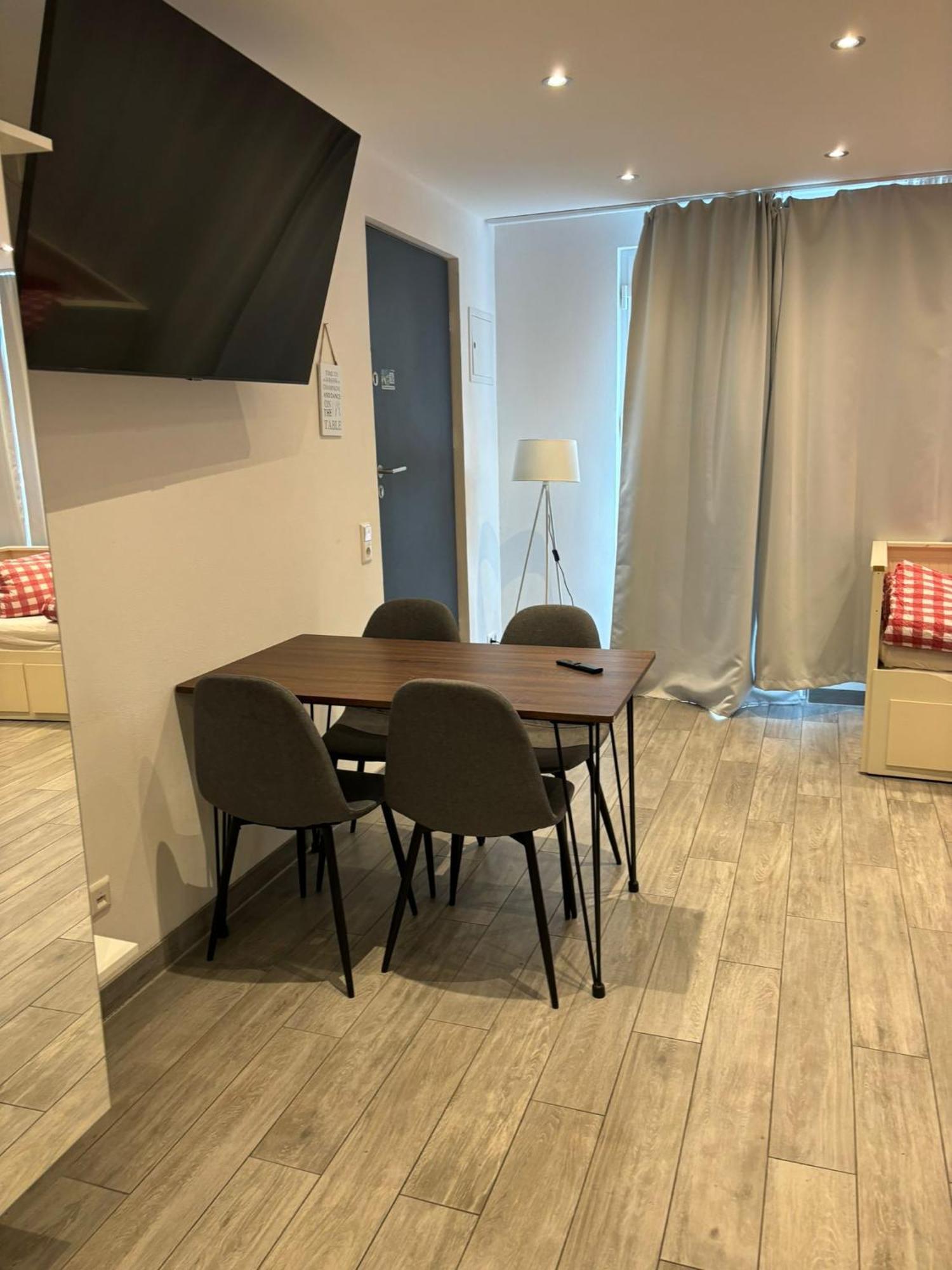Ferienwohnung Beutelsbacherstr. 12 B Stuttgart Exterior foto
